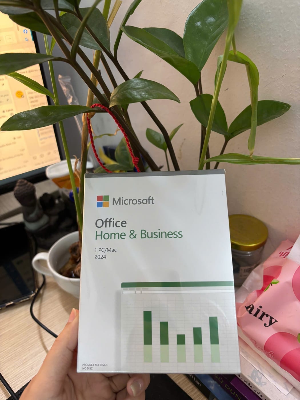 Ảnh thực tế mặt sau hộp Office Home & Business 2024
